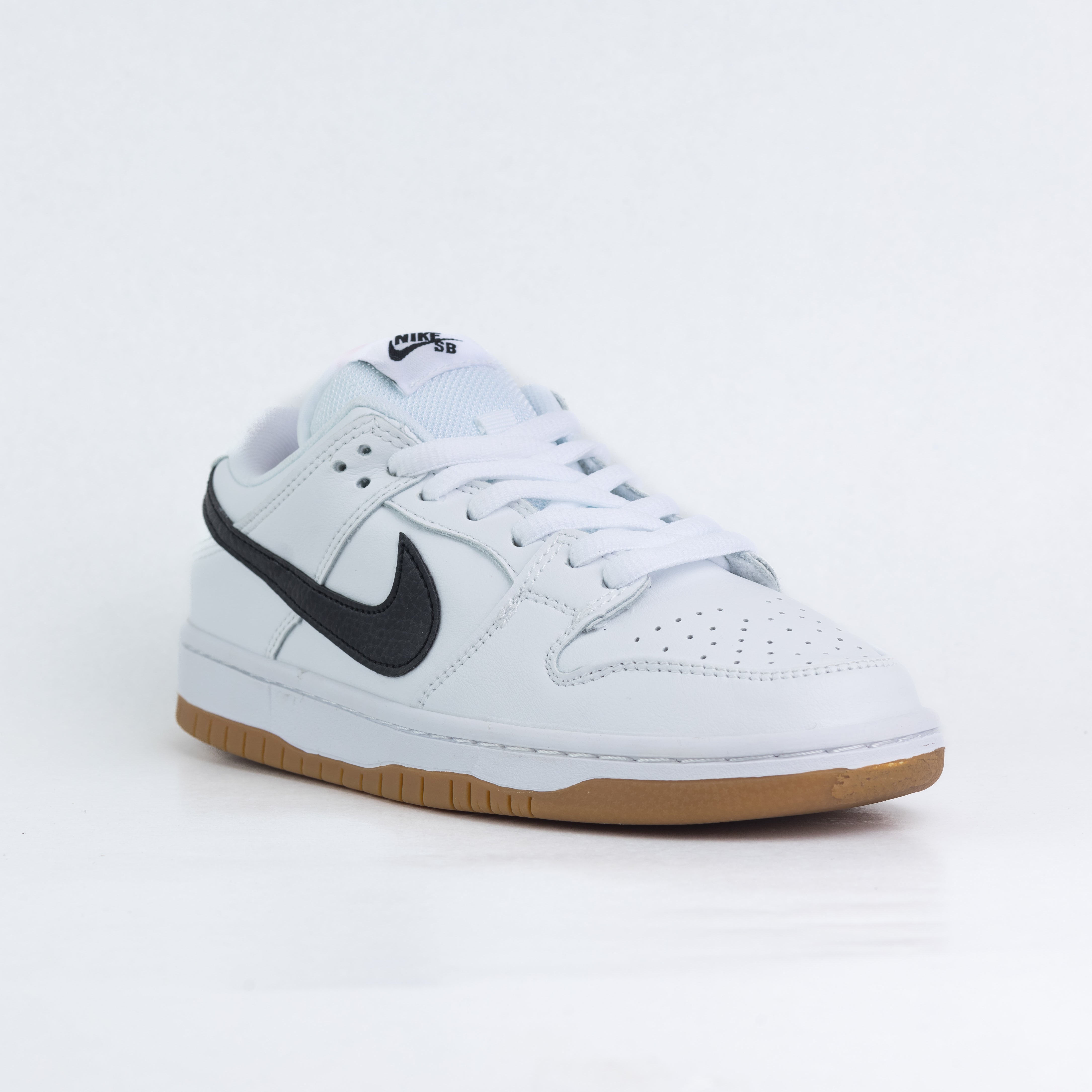 NIKE SB white&black