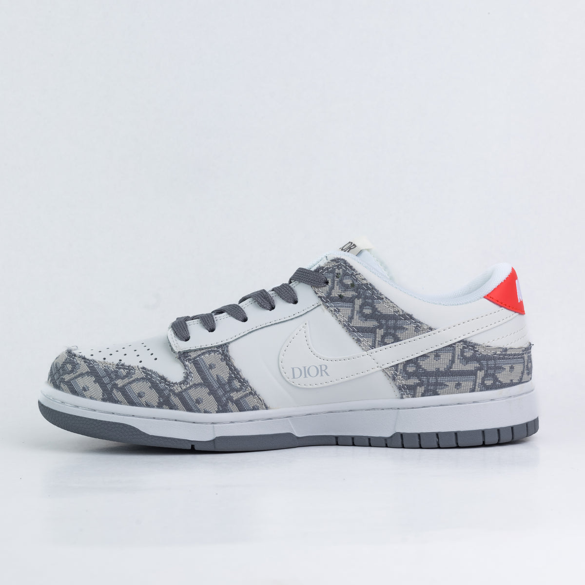 NIKE SB X DIOR (WHITE&GRAY)