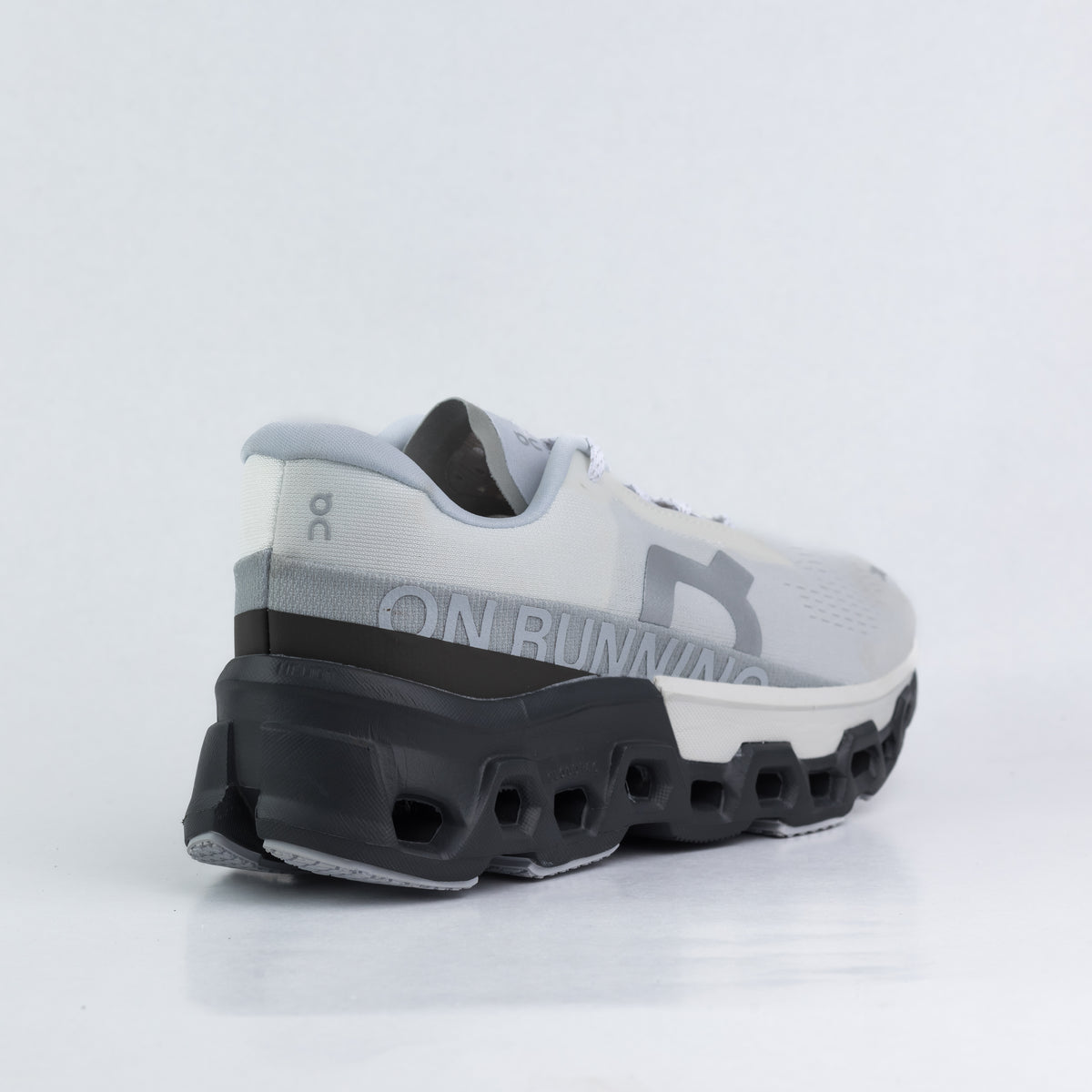On Cloudtilt Loewe X (grey&black)