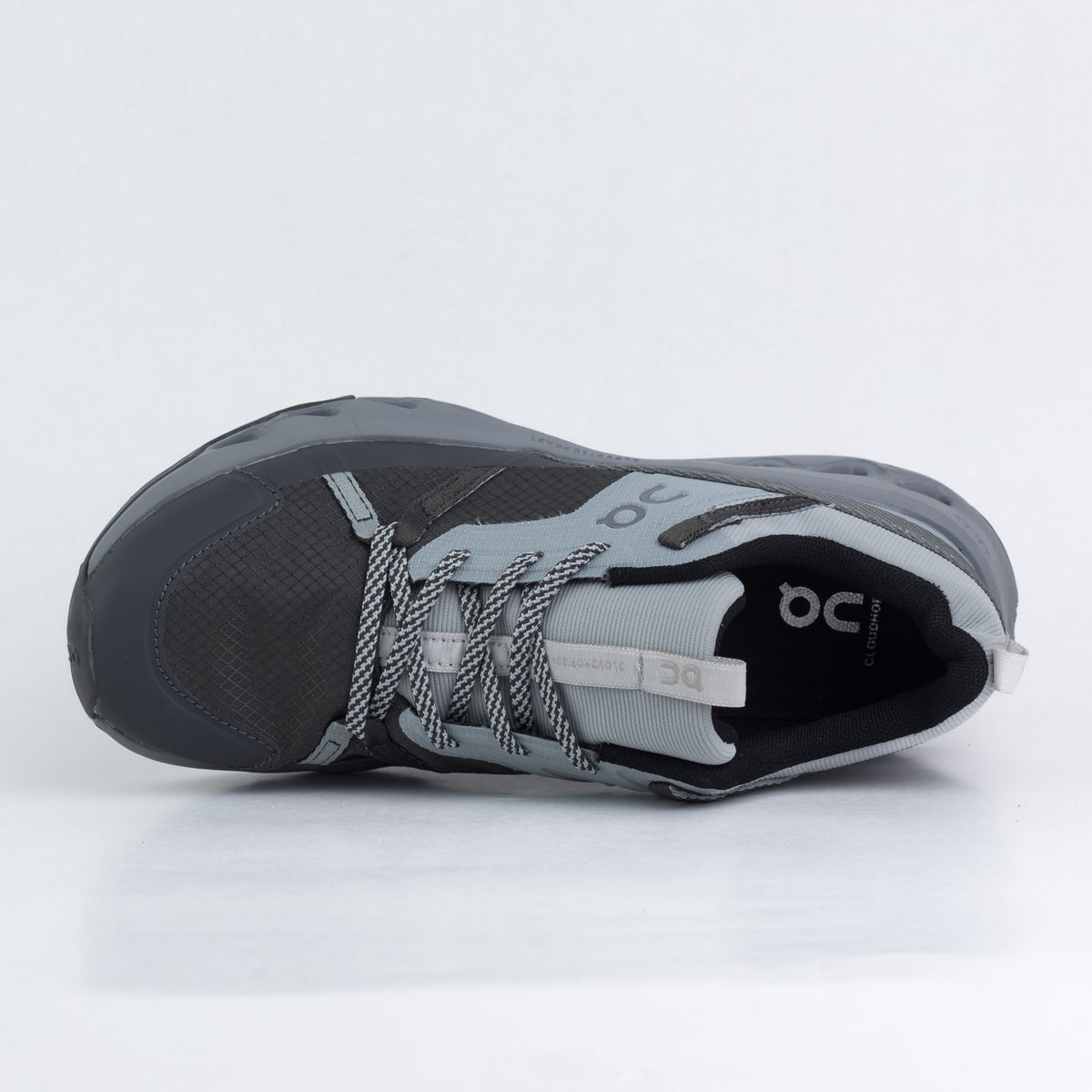 On Cloudhorizon Running (GRAY)