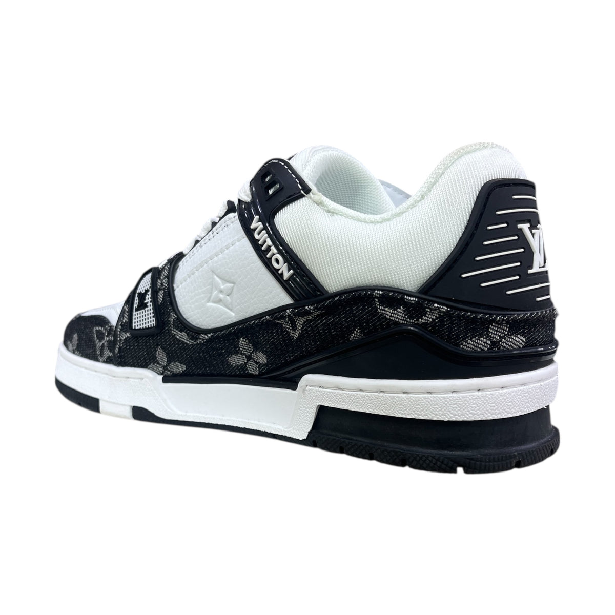 Louis Vuitton (white&black)