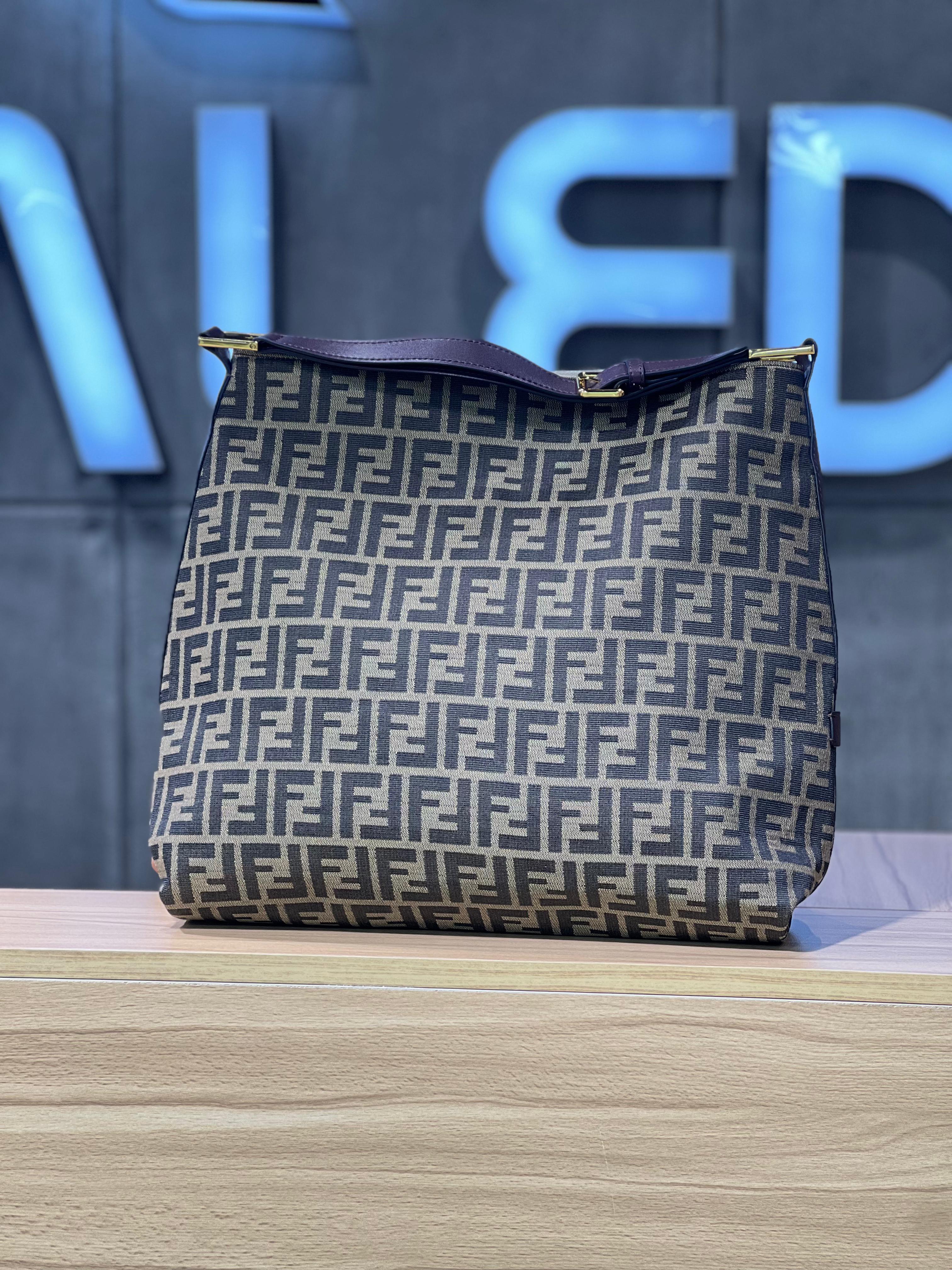 FENDI F323