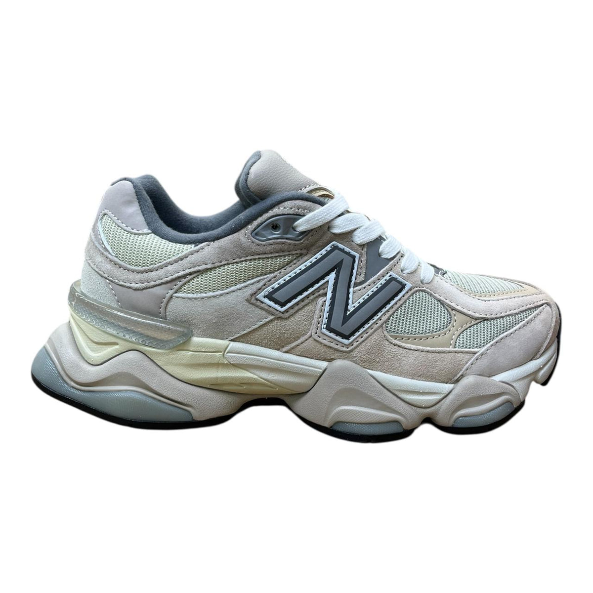 New Balance 9060 – Beige & Grey
