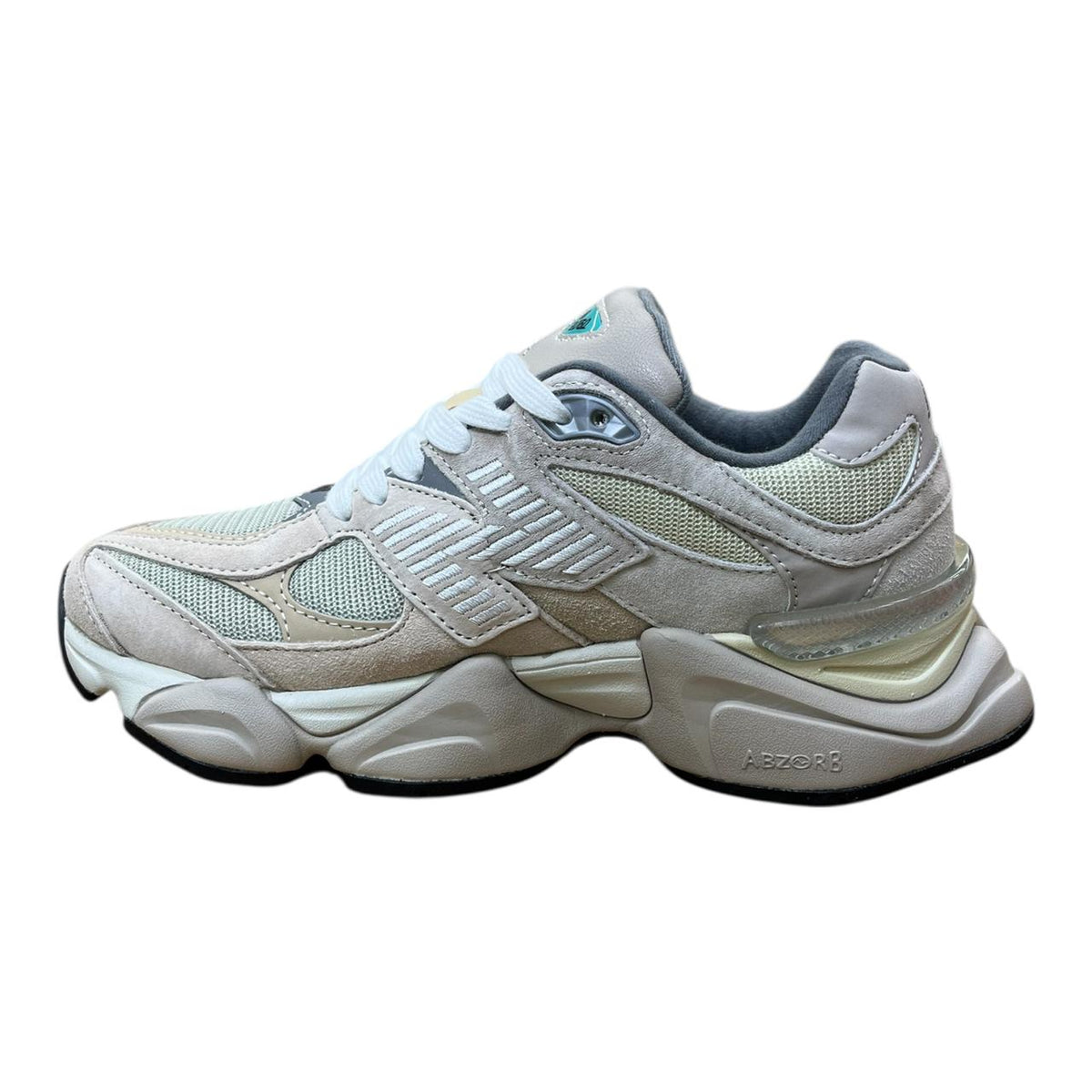 New Balance 9060 – Beige & Grey