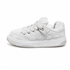 B33 Sneaker
