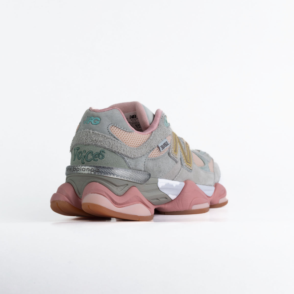 New Balance 9060 – Grey & Pink