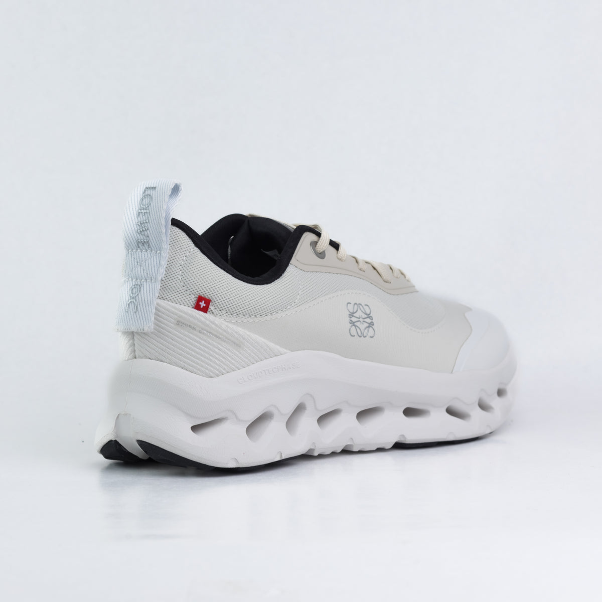 On Cloudtilt Loewe X  (white&off white)