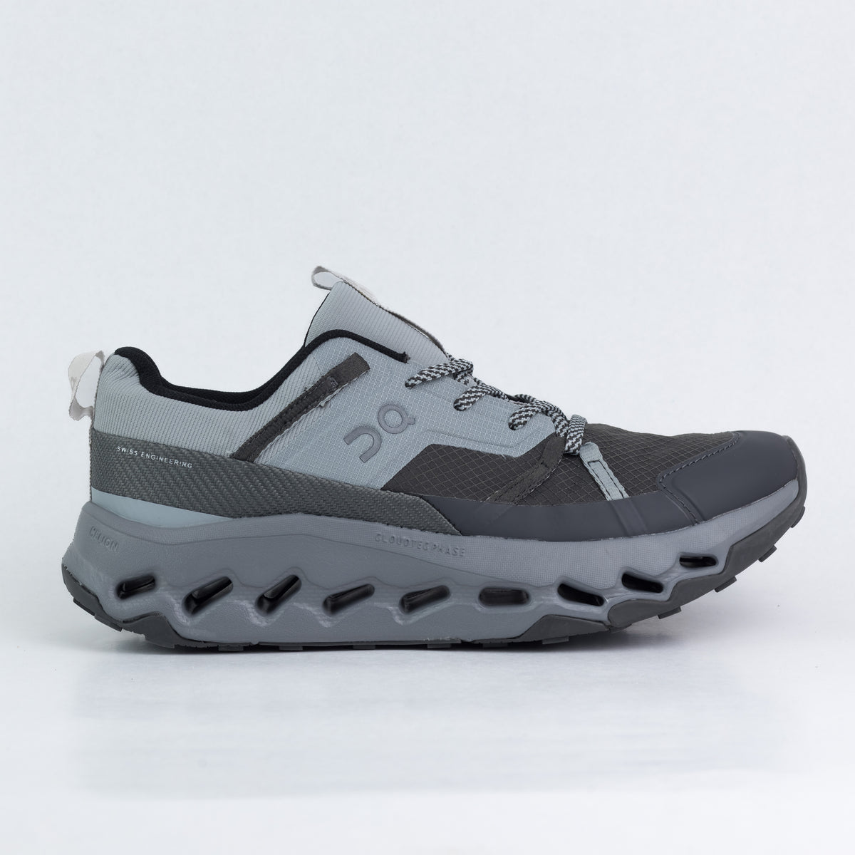 On Cloudhorizon Running  (GRAY)