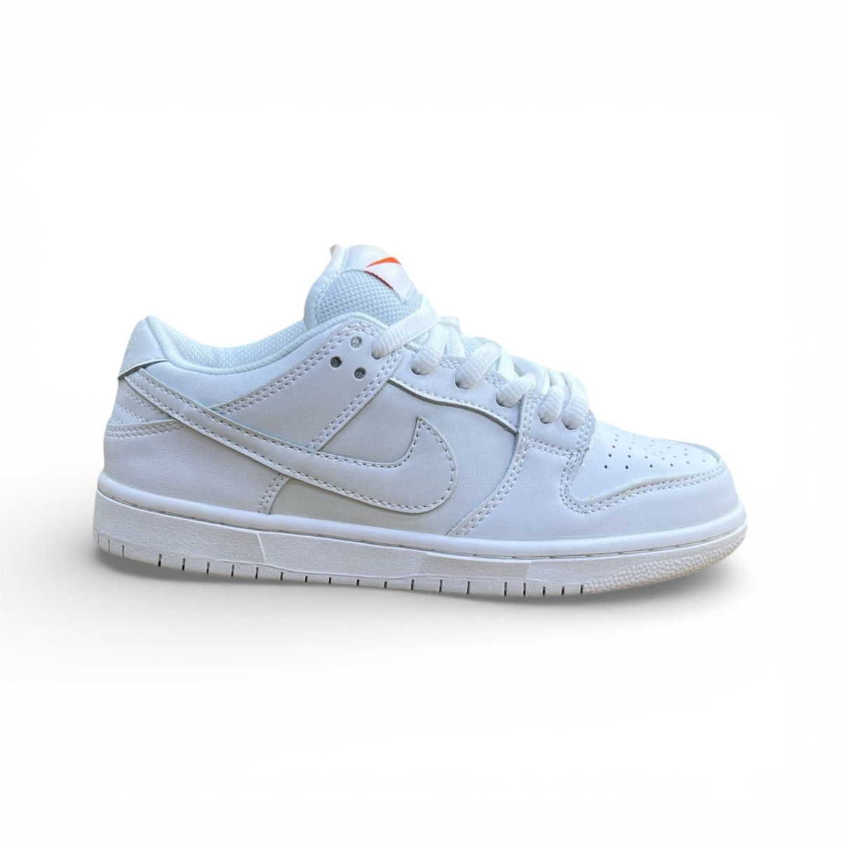 NIKE SB (WHITE)
