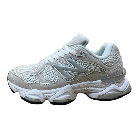 New Balance 9060 – Light Grey