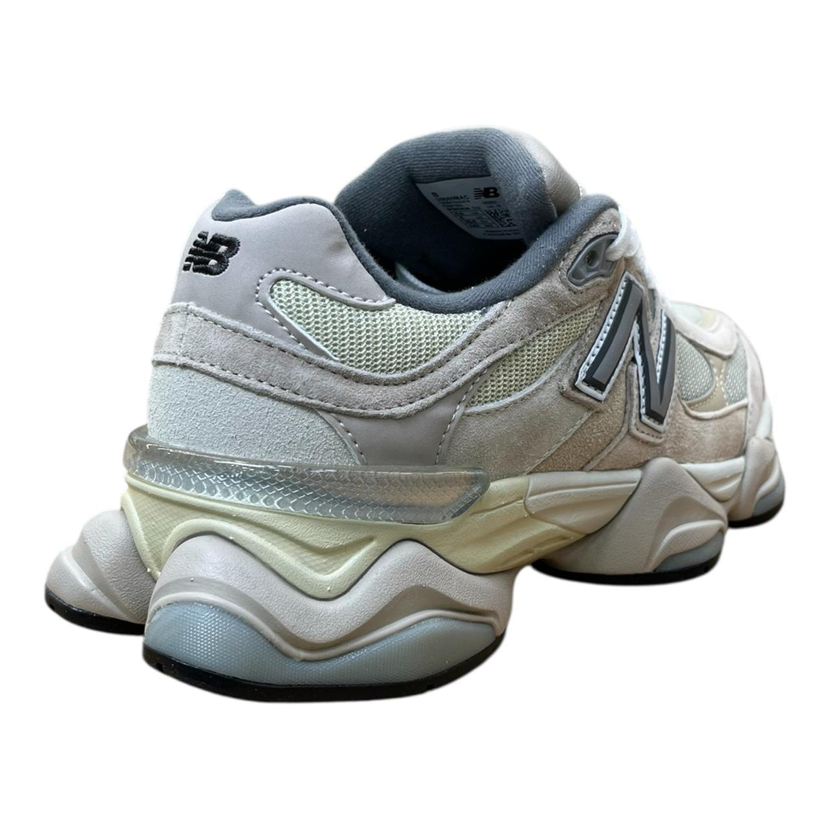 New Balance 9060 – Beige & Grey